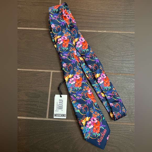 NWT Moschino Silk Floral Skinny Tie - Picture 3 of 5